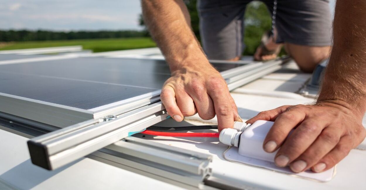 How to Disconnect Solar Panels? (2024)