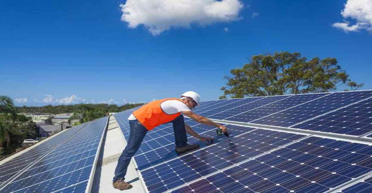How To Sell Solar Panels From Home: Tips To Have A Profitable Solar Panel