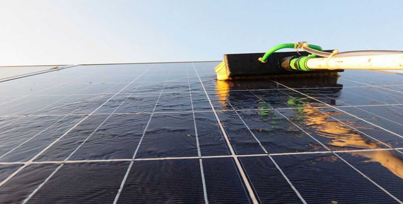 Tips for Safe and Effective Solar Panel Cleaning