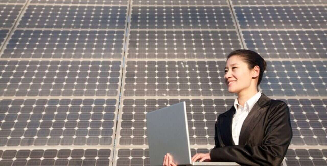 Optimizing Your Solar Sales Process: From Initial Quote to Final Installation